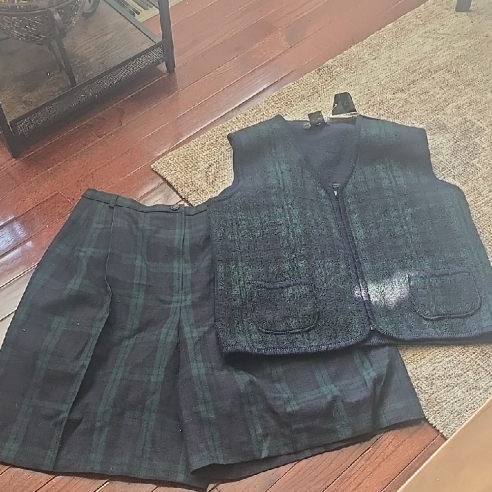Wool Vest Size M / Shorts size 14